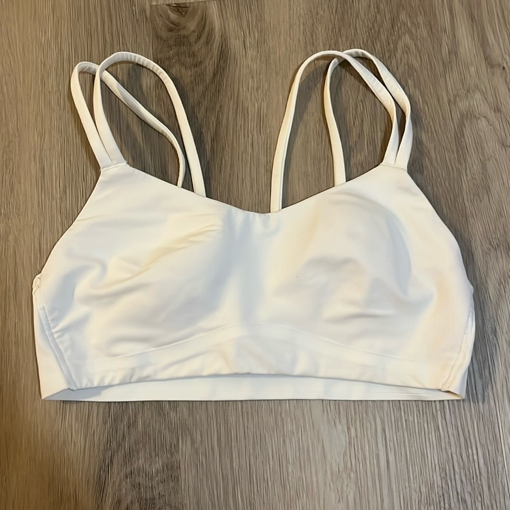 Like a cloud bra b/c cup lululemon white size 6